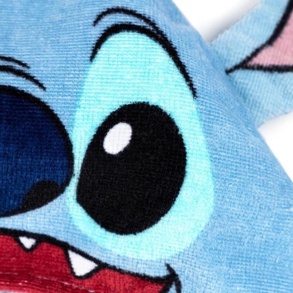 NWT STITCH HOODED TOWEL - Picture 4 of 4